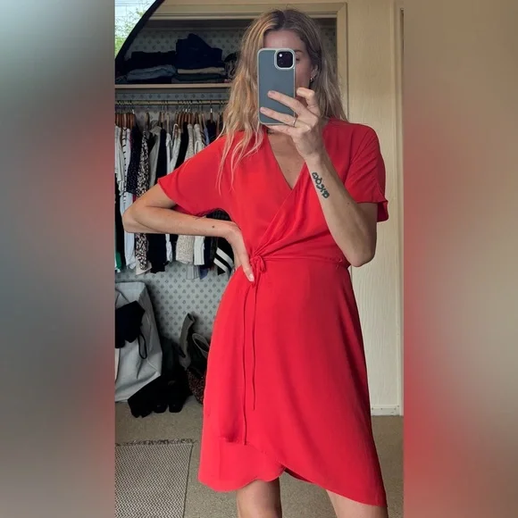 Babaton Aritzia Wallace Red Wrap Short Sleeve Mini Dress - Picture 3 of 14